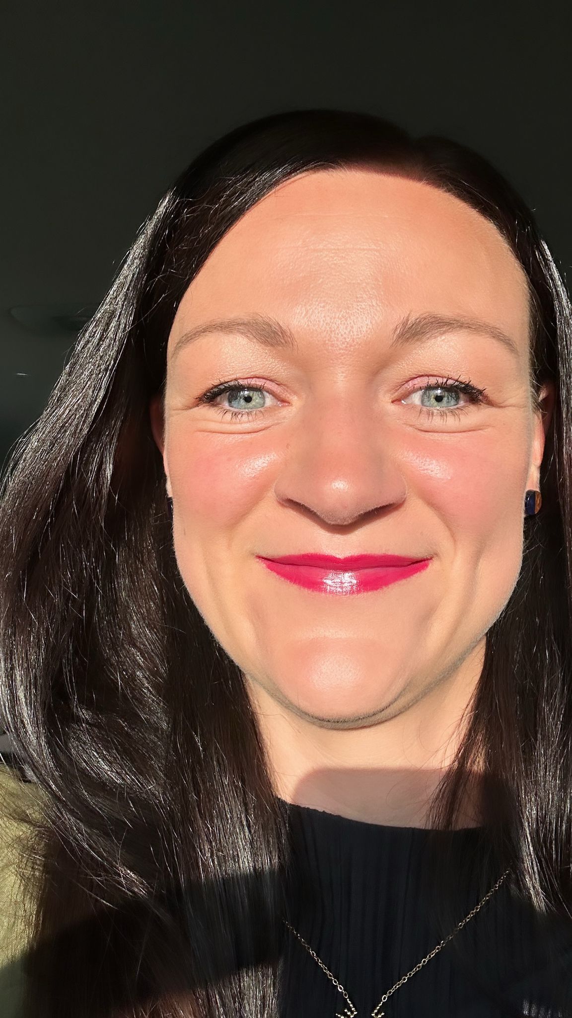 Katharina lächelt in die Kamera.